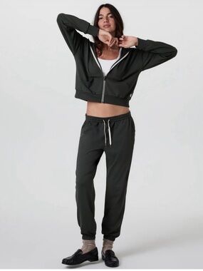 Vuori Boyfriend Sweatpants Size Small Kale Like New